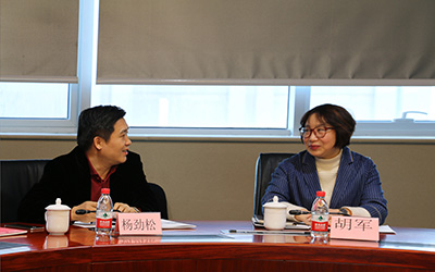 两人-(2)小.jpg 两人-(2)小.jpg